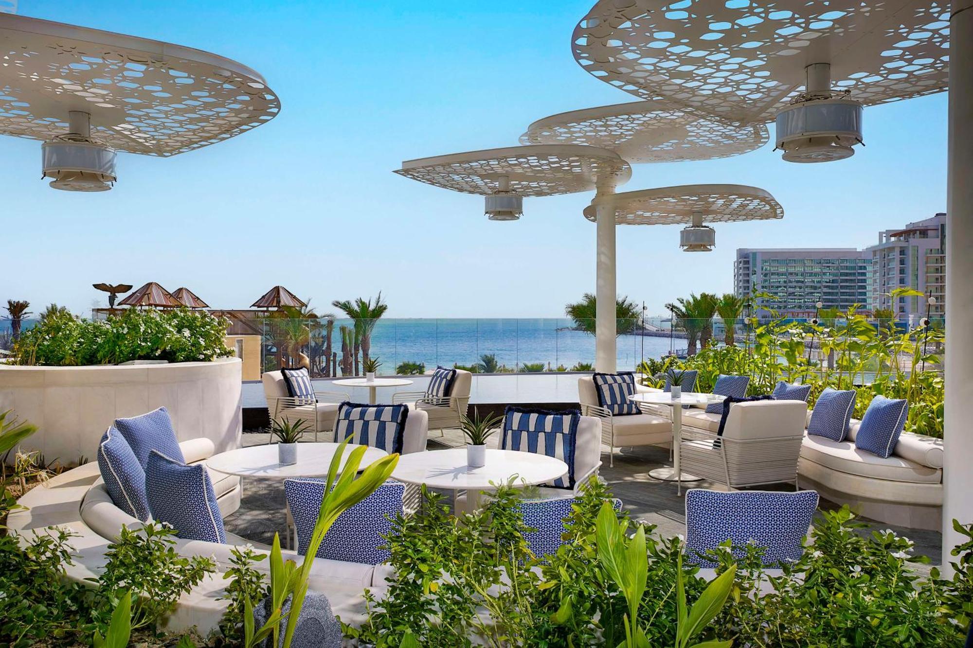 Waldorf Astoria Doha Lusail Екстериор снимка The rooftop bar at the Hilton Tel Aviv