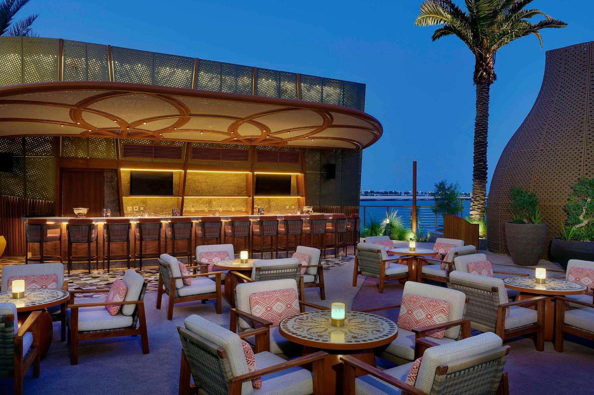 Waldorf Astoria Doha Lusail Екстериор снимка The Bar