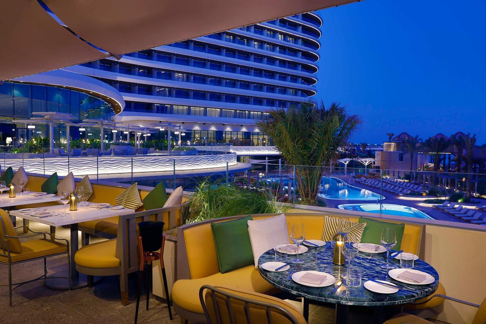 Waldorf Astoria Doha Lusail Екстериор снимка The Westin Dubai